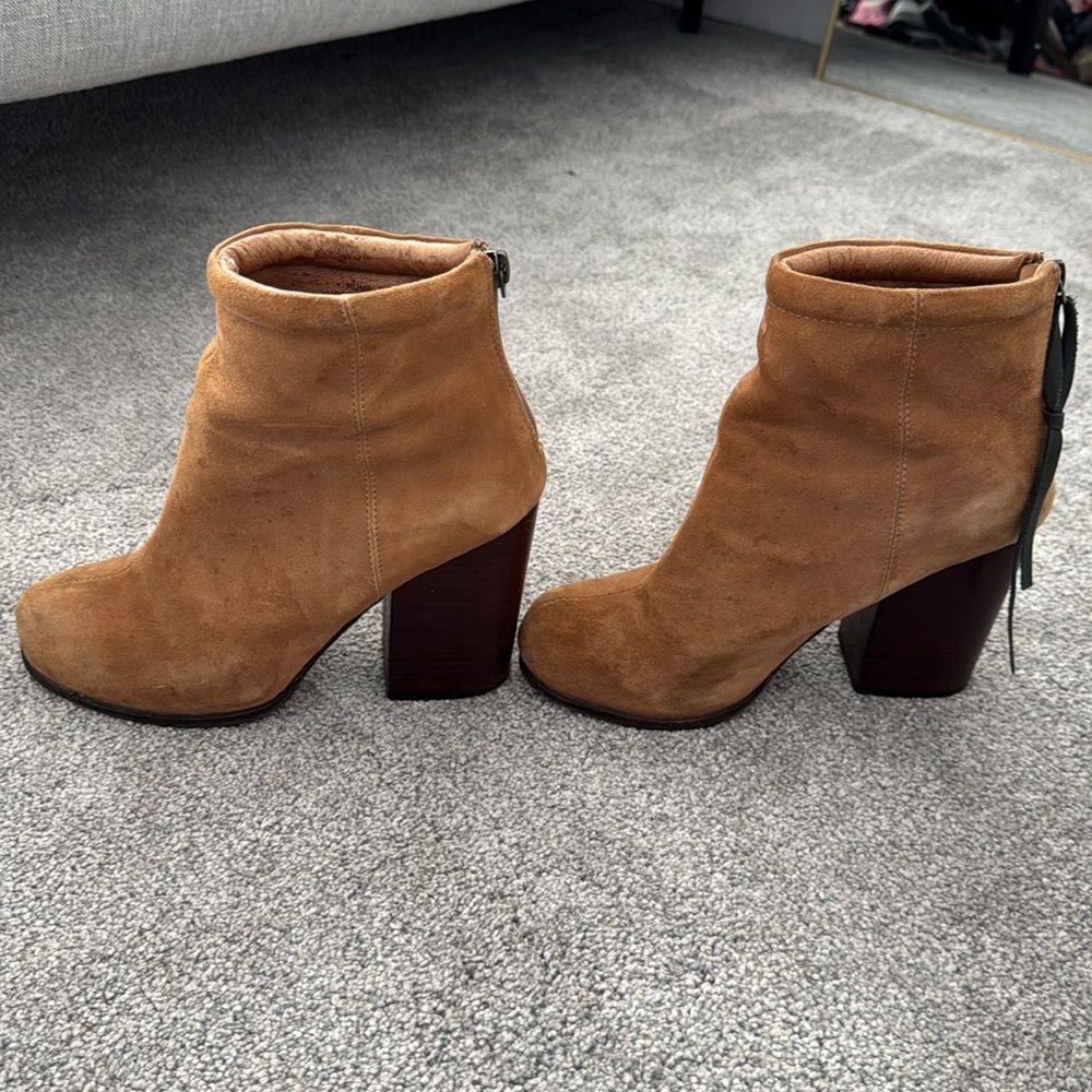 Jeffrey Campbell Suede Booties W 8.5